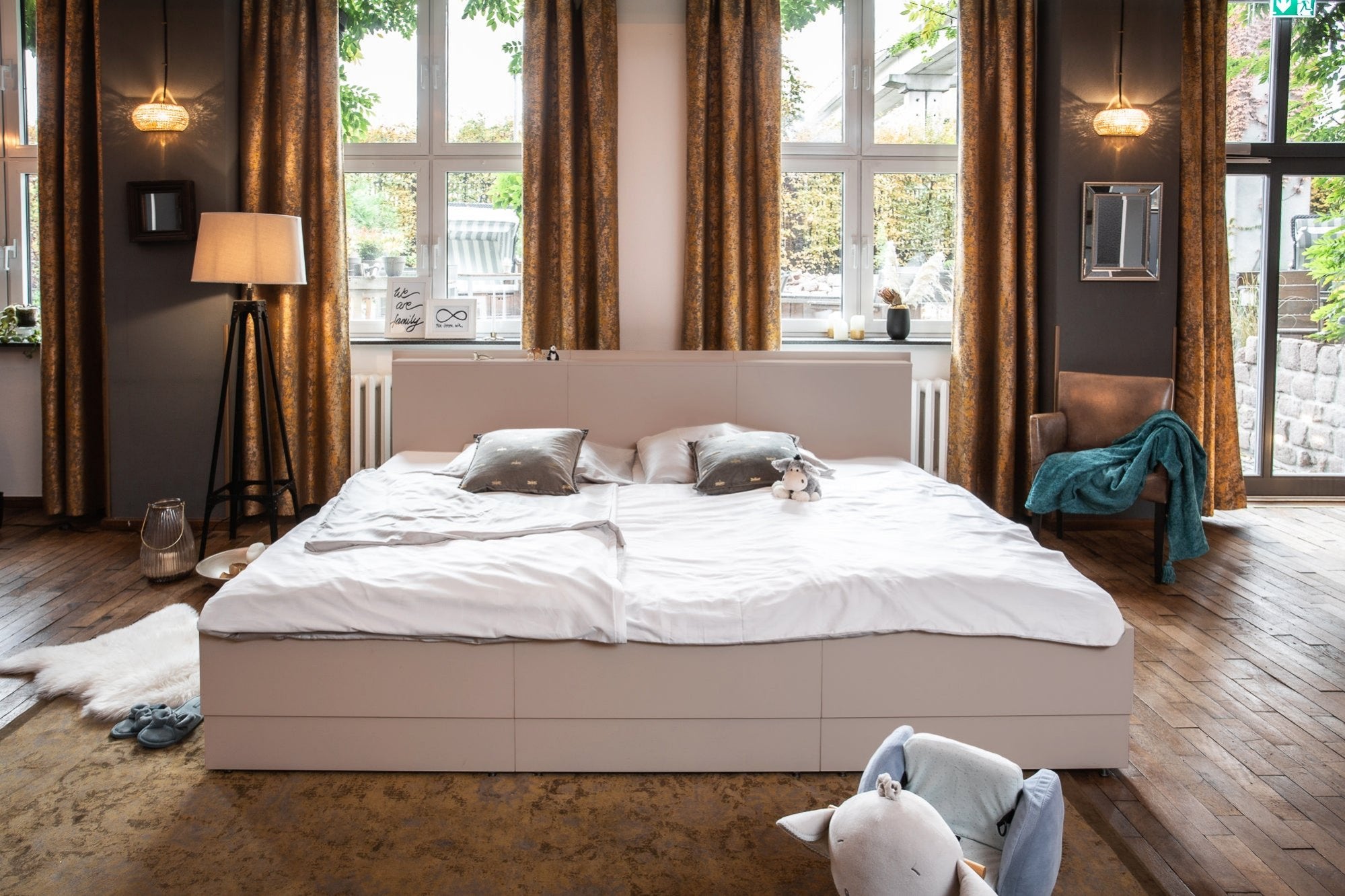 Familienbett 270x200 cm Anemone in Mandelbeige Liegewiese #Farbe_Mandelbeige