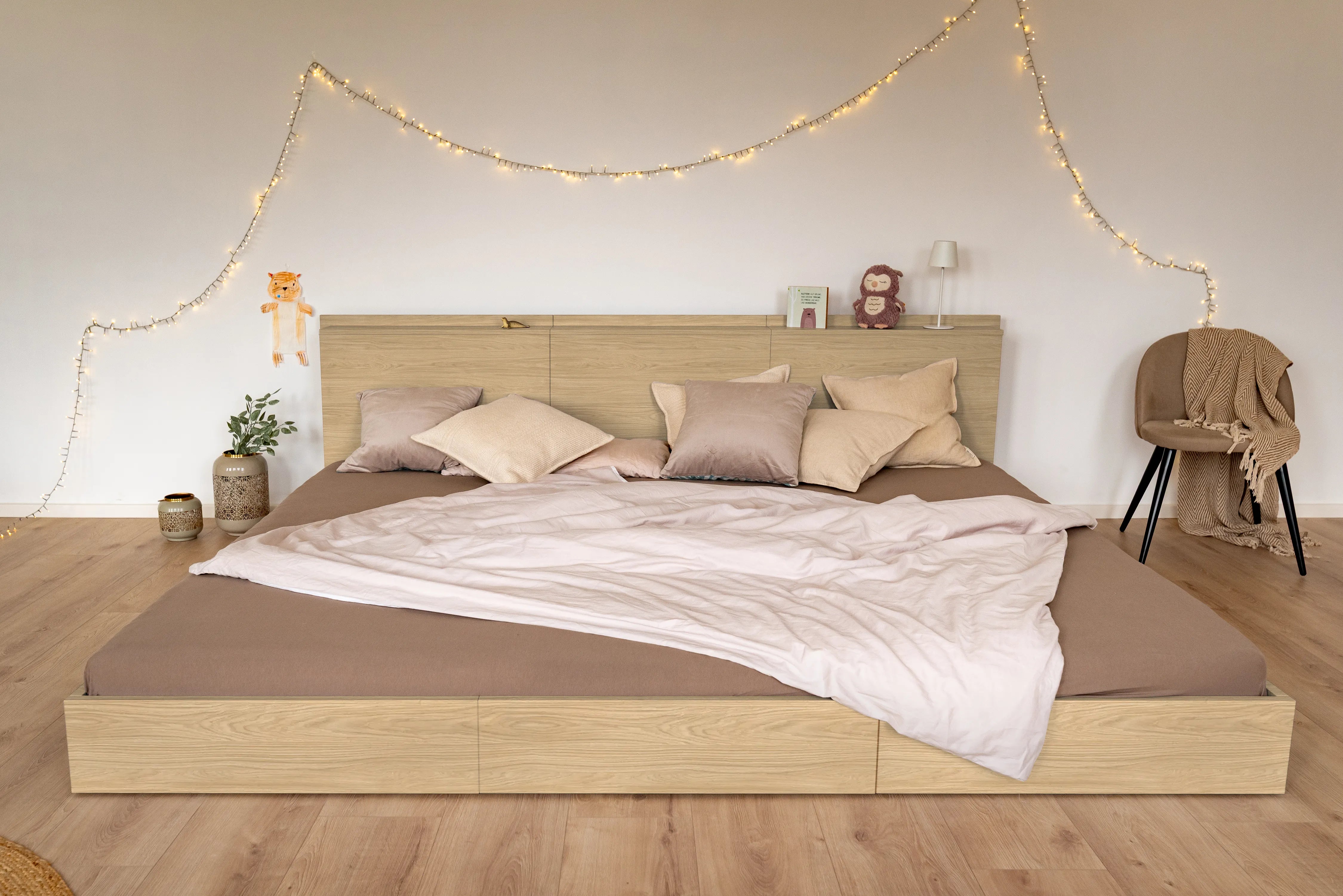 Bellis Bodenbett für Familienbett in 270 x 200 cm und Eiche Dekor