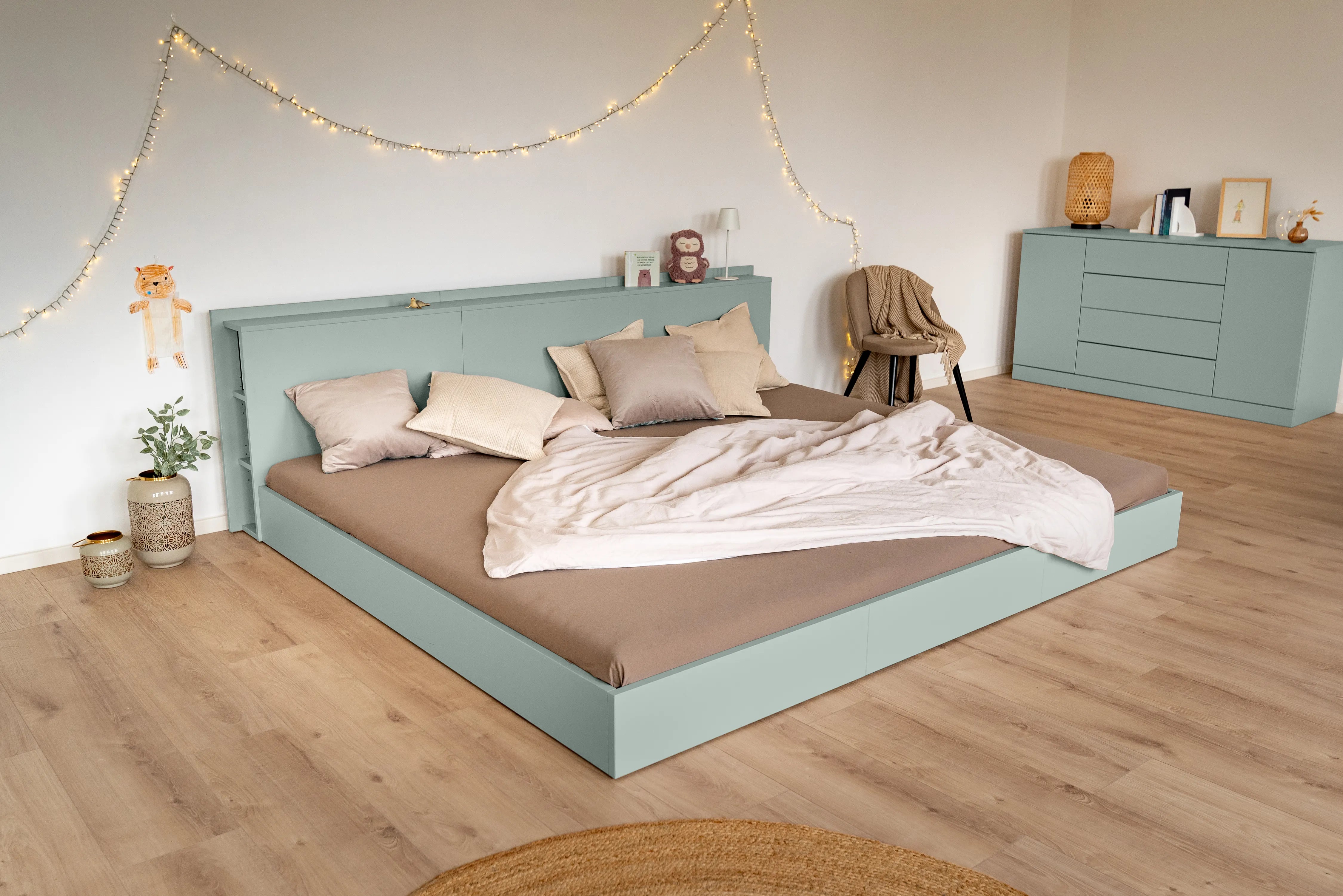 Familienbett Bellis bodennaher Schlaf im XXL Bett von Liegewiese für die ganze Familie