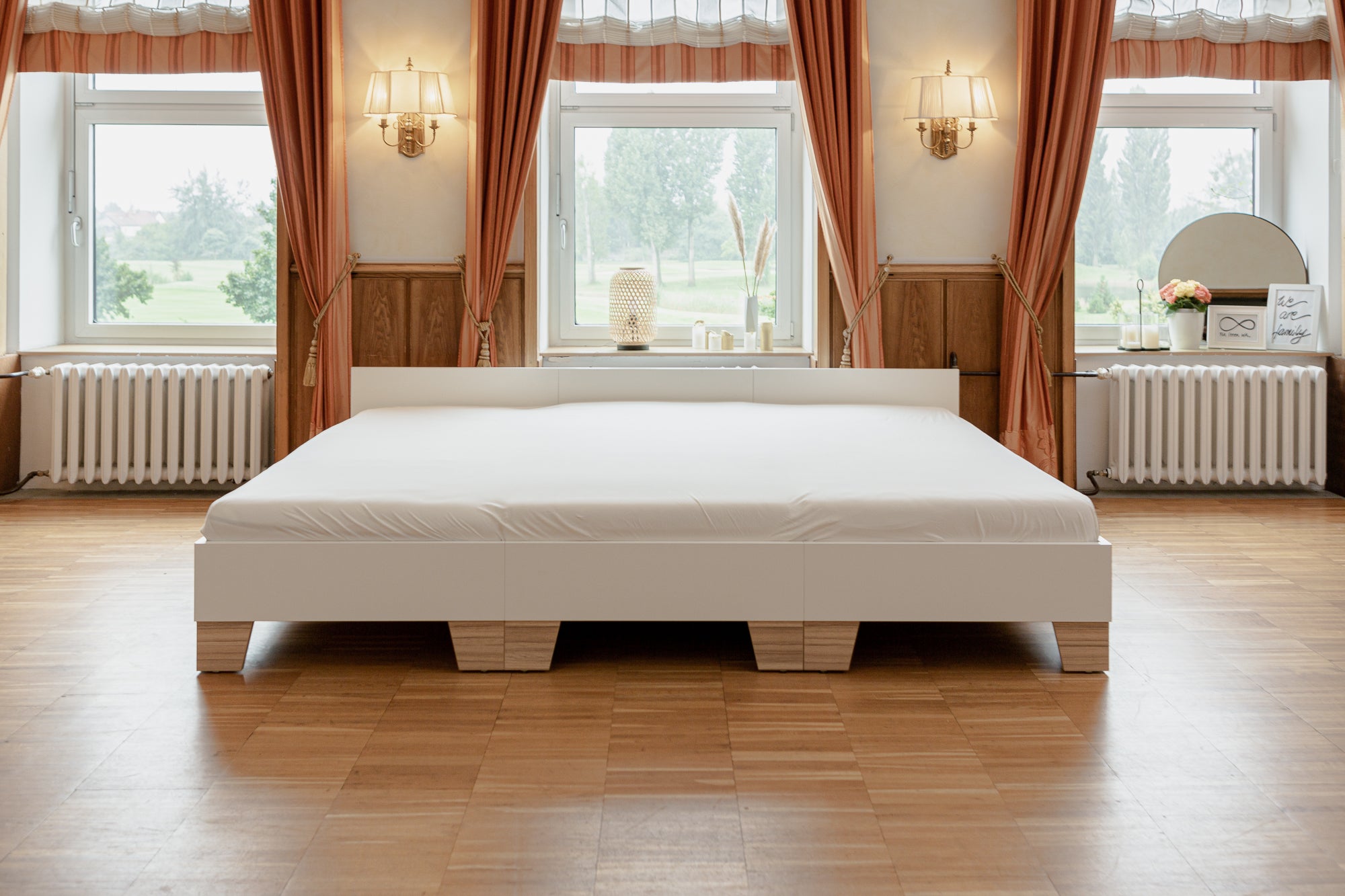 Familienbett Malva in weiß 270*200 cm#Farbe_Weiß / Coco Bolo