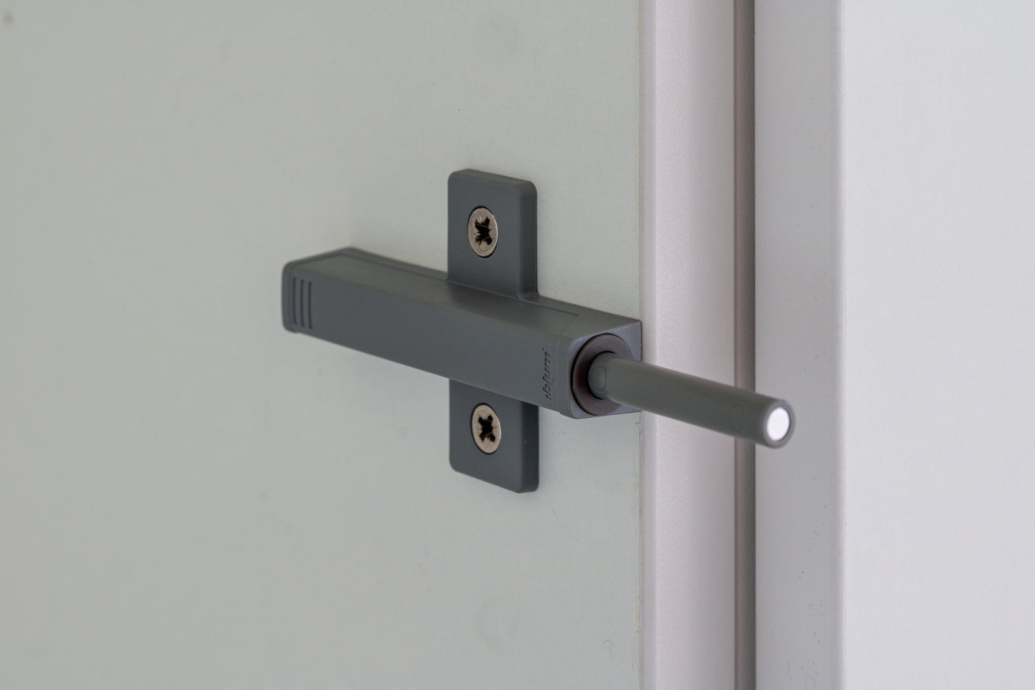 Tip-on Türöffner für die Liegewiese Schlafzimmermöbel