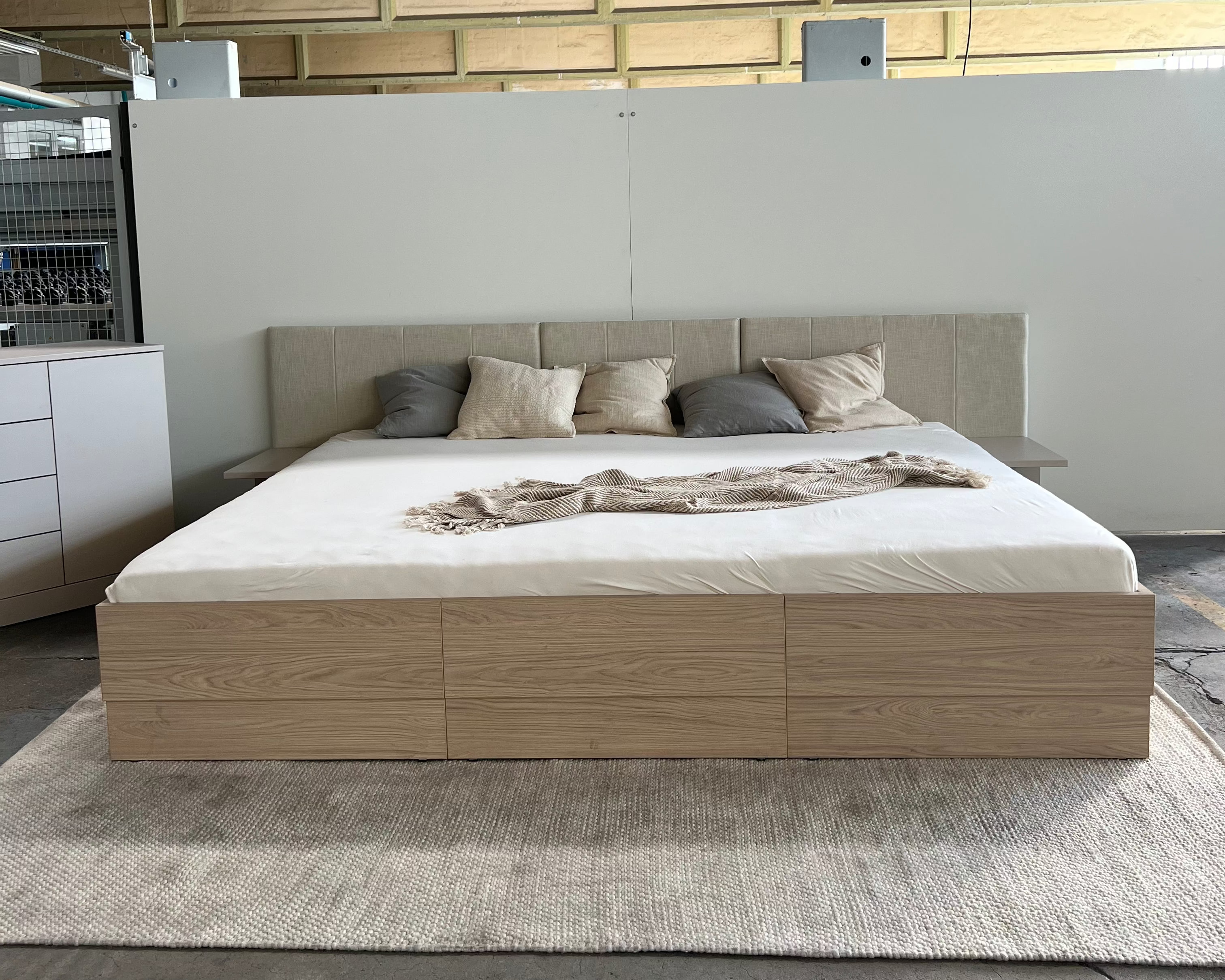 240x200 cm Familienbett Lilia in Eiche Dekor/ beige im SALE
