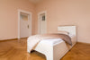 Erweiterungsset für das Familienbett Brunella gibt es in den Maßen 80x200 cm, 90x200 cm und 100x200 cm. Viel Platz zum Schlafen für die ganze Familie ermöglicht das XXL-Familienbett von Liegewiese.