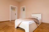 Erweiterungsset für das Familienbett Brunella gibt es in den Maßen 80x200 cm, 90x200 cm und 100x200 cm. Viel Platz zum Schlafen für die ganze Familie ermöglicht das XXL-Familienbett von Liegewiese.